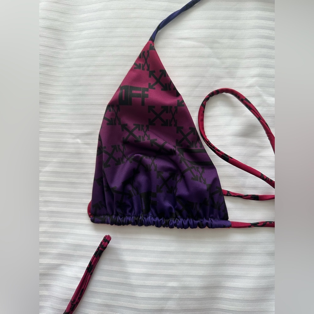 Off-White
logo-print gradient bikini - Picture 5 of 8